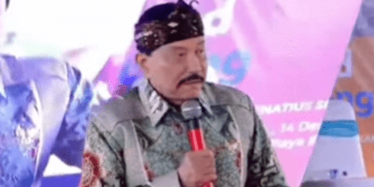 Viral! Lolos dari maut, AM Hendropriyono nyaris tertimpa videotron di Cijantung