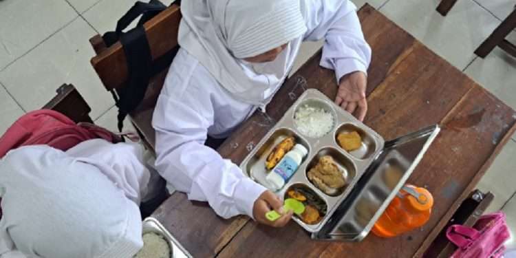 Rp 5 triliun anggaran APBD dialokasikan untuk program Makan Bergizi Gratis