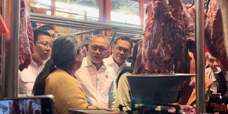 Zulkifli Hasan tinjau harga bahan pokok di Pasar Sei Sikambing Medan