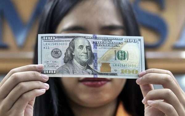 Viral nilai tukar Rupiah 1 Dolar jadi Rp8 ribu di Google