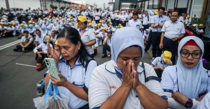 Sedih! Sritex Pailit, belasan ribu karyawan terkena PHK