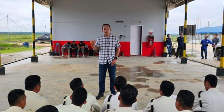 Dir Ops PT Macan Sejahtera Cahaya pimpin apel gabungan satpam PT Gandaerah Hendana, tekankan disiplin dan profesionalisme