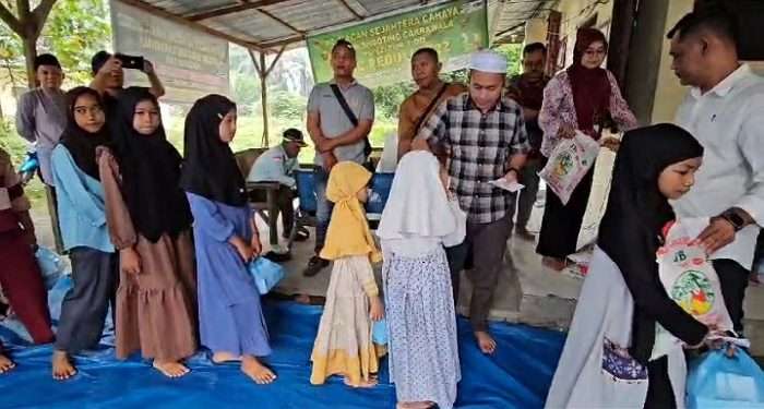 PT Macan Sejahtera Cahaya santuni anak yatim dan berbagi takjil di kawasan Sei Mangkei