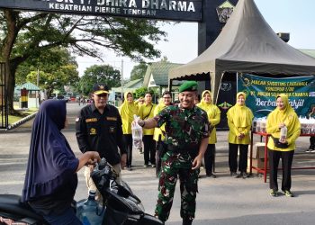 Bersama Yonzipur 1/DD, PT Macan Sejahtera Cahaya dan MSC gelar baksos sembako dan berbagi takjil