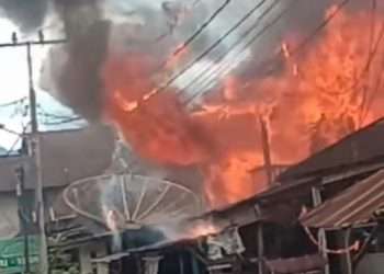 Marah tak diberi uang, anak bakar rumah orang tuanya di Panyabungan