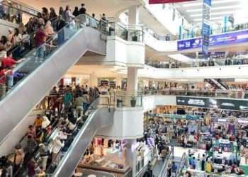 Pusat perbelanjaan di Medan ramai pengunjung di libur lebaran