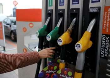 Harga BBM terkini 14 April 2025: Turun lagi, segini per liternya