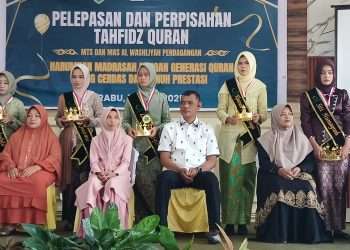 Pelepasan dan perpisahan Tahfiz Quran MTs dan MA Al Washliyah Perdagangan digelar khidmat