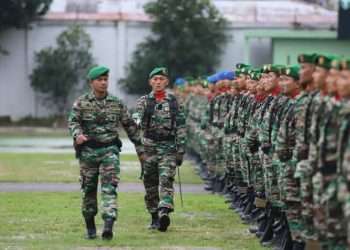 8 alasan mengapa pria berseragam militer jadi idaman wanita menurut psikolog