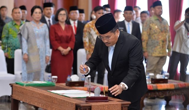 Bobby Nasution Resmi Lantik Togap Simangunsong sebagai Sekdaprov Sumut