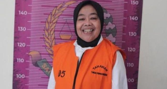 Kades ini Korupsi Rp 500 Juta dan Jual Posyandu, Tetap Tersenyum Saat Ditahan