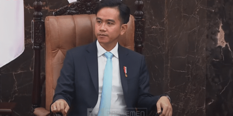 Ekspresi Gibran Rakabuming Jadi Sorotan Saat Anggota MPR/DPR Joget di Sidang Tahunan