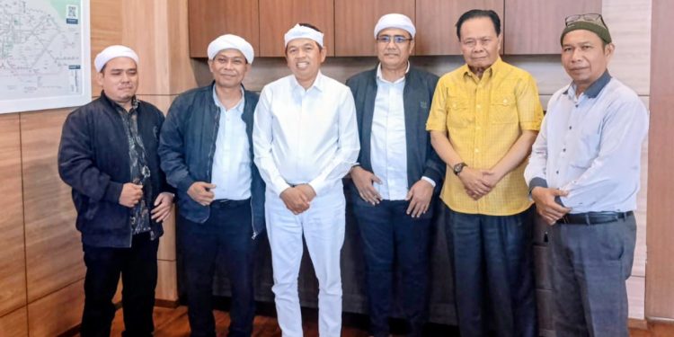 KDM Gelar Diplomasi Dengan Mursyid TNAJ Bahas Pembinaan Spritual