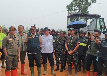 Yonzipur 1/DD Gerak Cepat Buka Jalur Longsor Tarutung–Sibolga