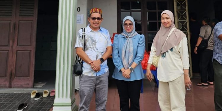 PT Macan Sejahtera Cahaya Berbagi Ratusan Nasi Kotak untuk Warga Terdampak Banjir di Medan