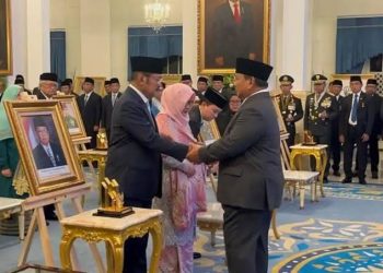 Prabowo Tetapkan 10 Tokoh Sebagai Pahlawan Nasional, Termasuk Soeharto dan Gus Dur