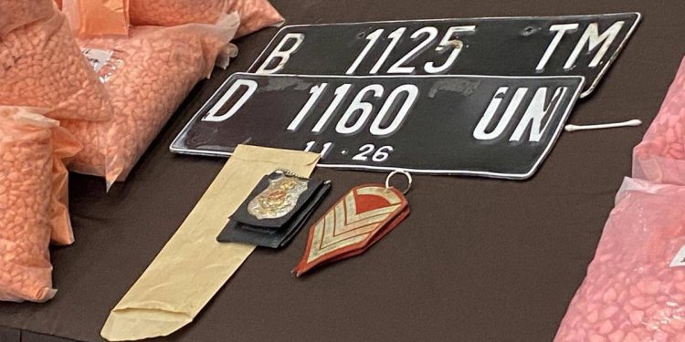 Lencana Polri Ditemukan di Mobil Pembawa Ekstasi di Tol Lampung, Bareskrim Bilang Palsu