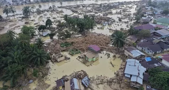 Pengungsi Banjir Bandang Aceh Tamiang Terpaksa Minum Air Keruh, Bantuan Belum Merata