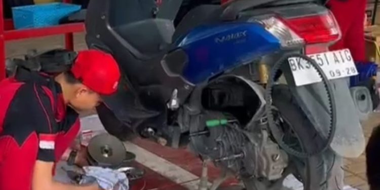 Yamaha Buka Posko Servis Gratis untuk Motor Terdampak Banjir di Medan