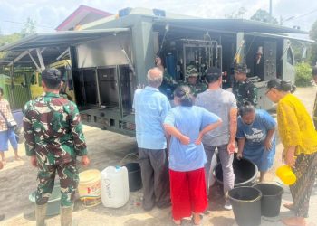 Mobil RO Yon Zipur 1/DD Pastikan Pasokan Air Bersih untuk Warga Terdampak Bencana di Tapanuli Utara