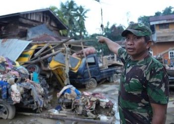 Selamatkan 20 Orang, Anggota TNI Sertu Giman Jadi Pahlawan Banjir di Aceh Tamiang