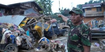 Selamatkan 20 Orang, Anggota TNI Sertu Giman Jadi Pahlawan Banjir di Aceh Tamiang