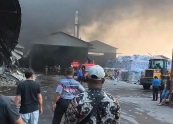 Polisi Tegaskan Tak Ada Korban Jiwa dalam Kebakaran Pabrik Swallow di Medan