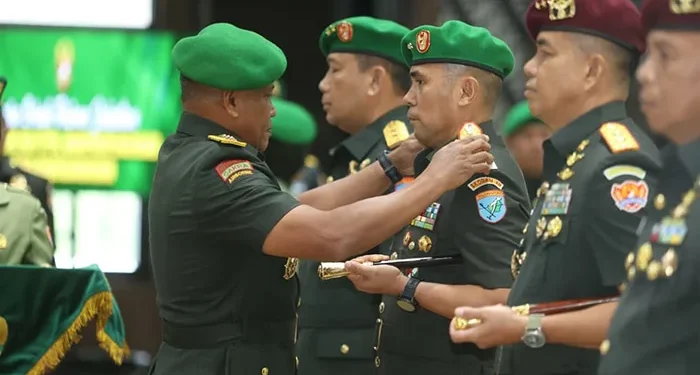 TNI AD Rotasi Tiga Jabatan Penting, Wakil KSAD Pimpin Sertijab di Mabesad