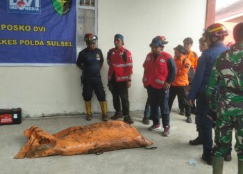 Satu Jenazah Korban Pesawat ATR 42-500 Ditemukan di Jurang Lereng Gunung