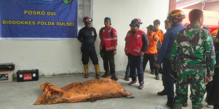 Satu Jenazah Korban Pesawat ATR 42-500 Ditemukan di Jurang Lereng Gunung