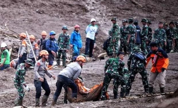 23 Prajurit Marinir TNI AL Tertimbun Longsor di Cisarua, 4 Gugur 19 Lainnya Masih Hilang