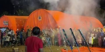 Saat Daerah Lain Melarang, Bupati Tapteng Masinton Ajak Pengungsi Pesta Kembang Api Malam Tahun Baru