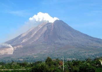 Gunung Sinabung Resmi Masuk Kawasan Rawan Bencana, Ini Dasar Penetapannya