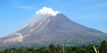 Gunung Sinabung Resmi Masuk Kawasan Rawan Bencana, Ini Dasar Penetapannya