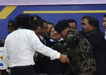 Menteri KKP Pingsan Saat Upacara Pelepasan Korban Kecelakaan Pesawat ATR