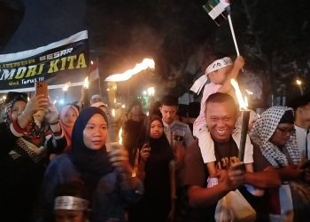 Ribuan Warga Medan Semarakkan Pawai Obor Ramadan 1447 H, Usung Doa untuk Sumatera