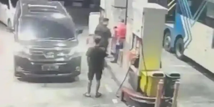 Kesal Tak Diizinkan Isi Pertalite, Pria Diduga Oknum Polisi Aniaya Tiga Pegawai SPBU di Cipinang