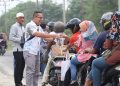Berkah Ramadhan, PT Macan Sejahtera Cahaya Santuni Anak Yatim dan Berbagi Takjil ke Pengendara