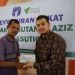 Ketua Yayasan RSU Sufina Aziz Sutan Aziz Tunaikan Zakat Melalui Dompet Dhuafa Waspada