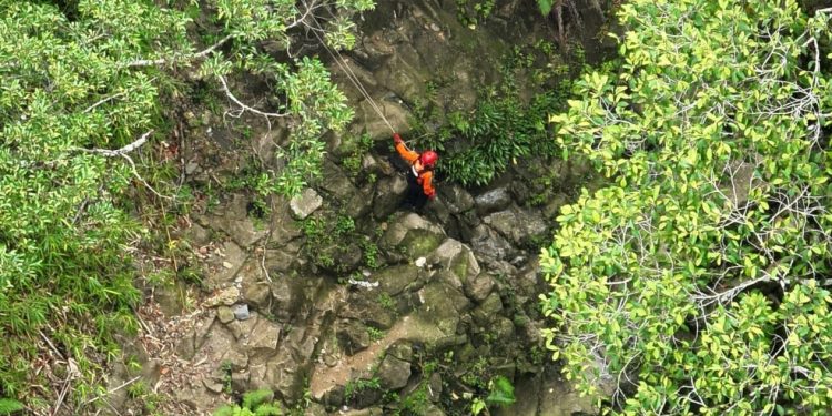 Kijang Innova Masuk Jurang di Pakpak Bharat, Pasutri Asal Subulussalam Hilang