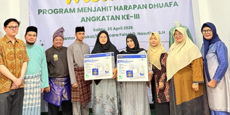 Dompet Dhuafa Waspada Wisuda Peserta Pelatihan Menjahit Angkatan III