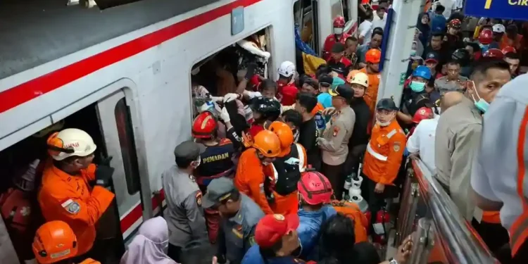 Update Kecelakaan Kereta di Bekasi Timur: 14 Tewas, Puluhan Luka Masih Dirawat