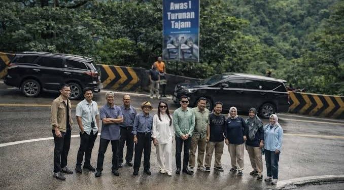 Rombongan Pejabat Hentikan Lalu Lintas demi Foto di Sitinjau Lauik, 2 Polisi Pengawal Diperiksa Propam