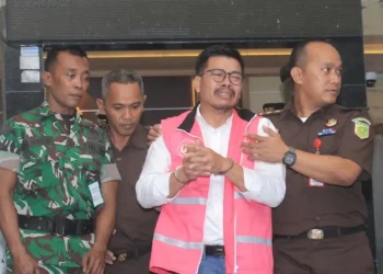 Ketua DPRD Magetan Menangis Saat Ditahan dalam Kasus Korupsi Dana Hibah