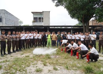 Tingkatkan Respons Cepat Kebakaran, PT Macan Sejahtera Cahaya Gelar Pelatihan APAR Untuk Satpam