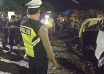 Grand Max Ditabrak Kereta Api di Sunggal, Lansia Tewas Terpental dari Mobil
