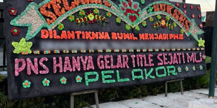 28 CPNS Kejari Deli Serdang Batal Dilantik Usai Muncul Papan Bunga Sindiran Pelakor