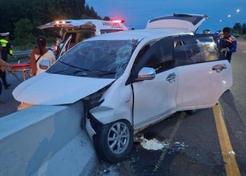 Avanza Tabrak Pembatas Tol Permai, Dua Penumpang Tewas dan Tujuh Luka-luka