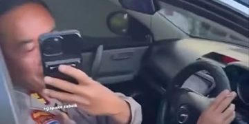 Viral! Polisi Berpangkat AKBP Merokok Sambil Mengemudi, Langsung Diperiksa Propam