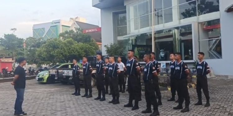 Perkuat Kekompakan dan Disiplin, Satpam PT Macan Sejahtera Cahaya Gelar Penyegaran Rutin di Yamaha Alfa Scorpii Pekanbaru